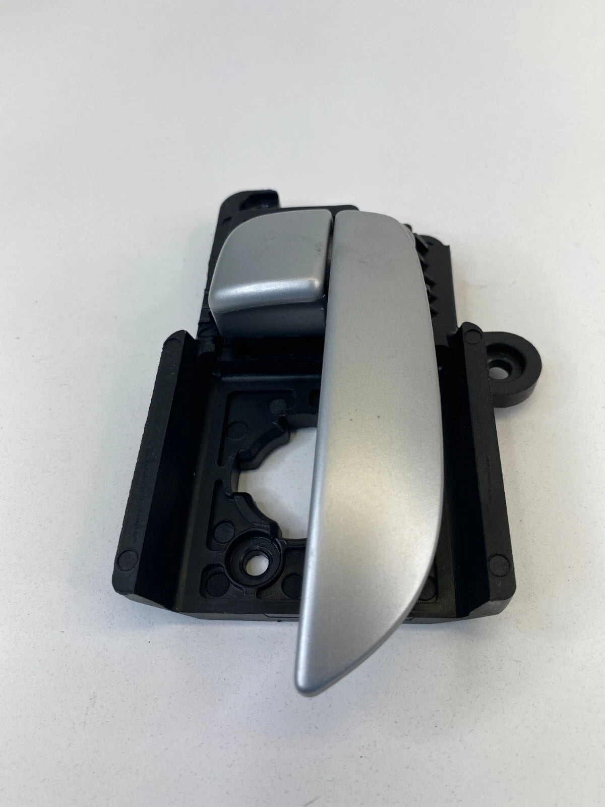 07-09 HYUNDAI ELANTRA REAR RIGHT SIDE INTERIOR DOOR HANDLE SILVER 82623HD000 OEM