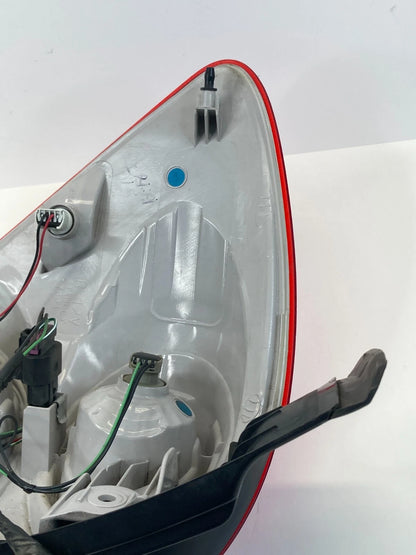 2010-2015 CHEVROLET CHEVY EQUINOX RIGHT PASSENGER SIDE TAIL LIGHT TAILLIGHT OEM