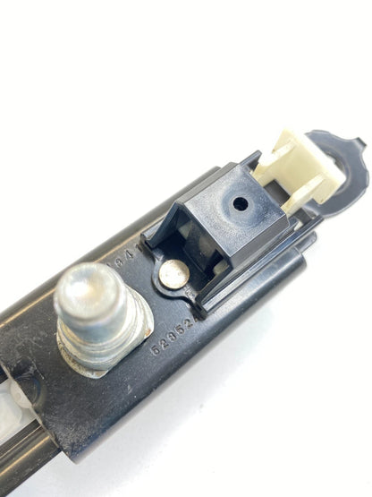 2009 2010 PONTIAC VIBE HATCHBACK FRONT LEFT OR RIGHT SEAT BELT HEIGHT ADJUSTER