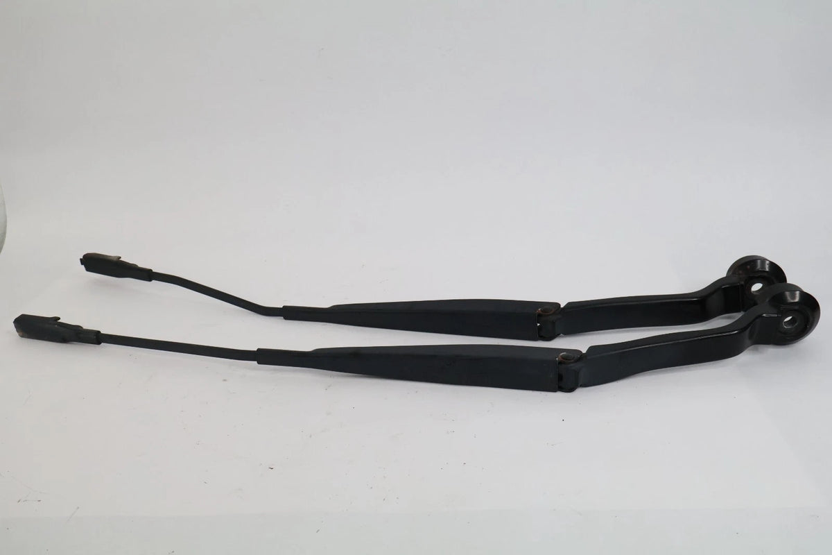 2013-2019 FORD ESCAPE FRONT LEFT & RIGHT WINDSHIELD WIPER ARM SET OEM