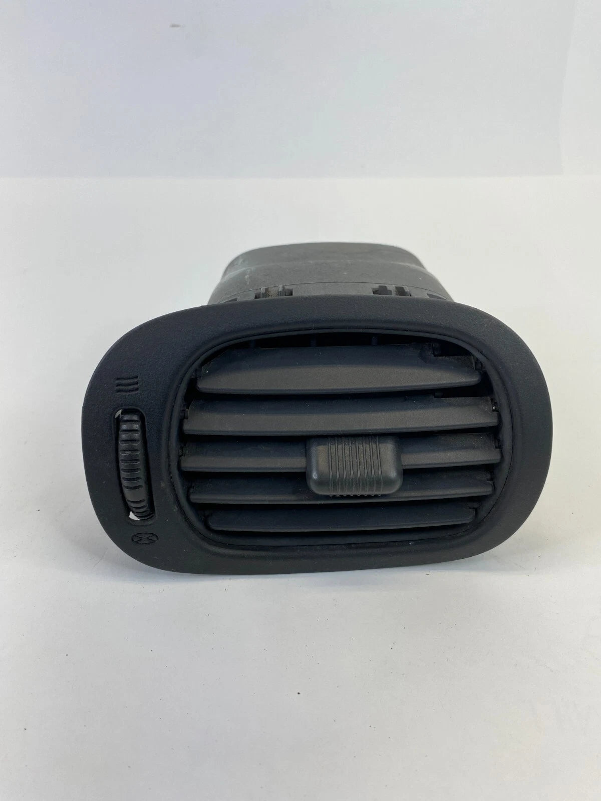 2004-2007 DODGE CARAVAN DASH LEFT DRIVER SIDE A/C AIR VENT OUTER 0SC91TRMAA OEM