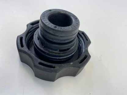 2012-2015 CHEVROLET CAPTIVA SPORT RADIATOR COOLANT RESERVOIR COVER FLUID CAP OEM