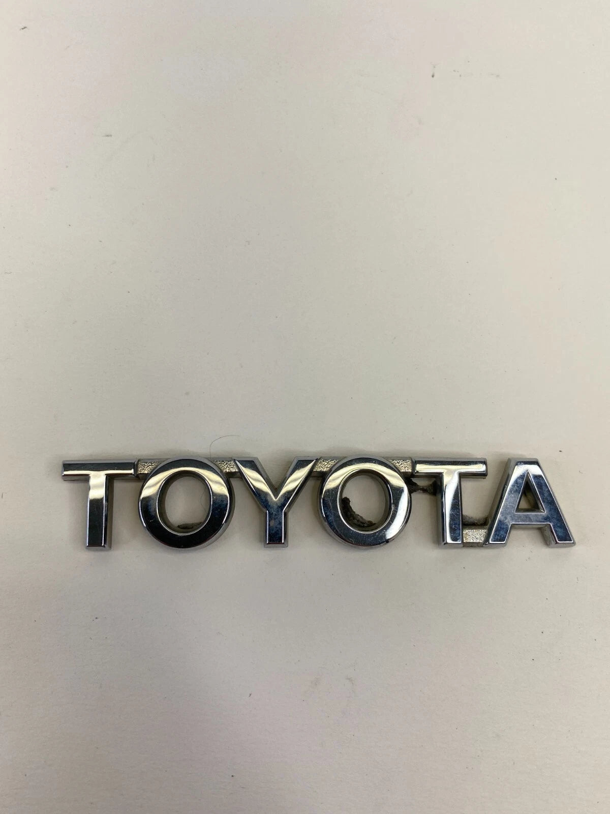 2006-2012 TOYOTA RAV4 BACK DOOR TOYOTA LOGO EMBLEM NAMEPLATE OEM