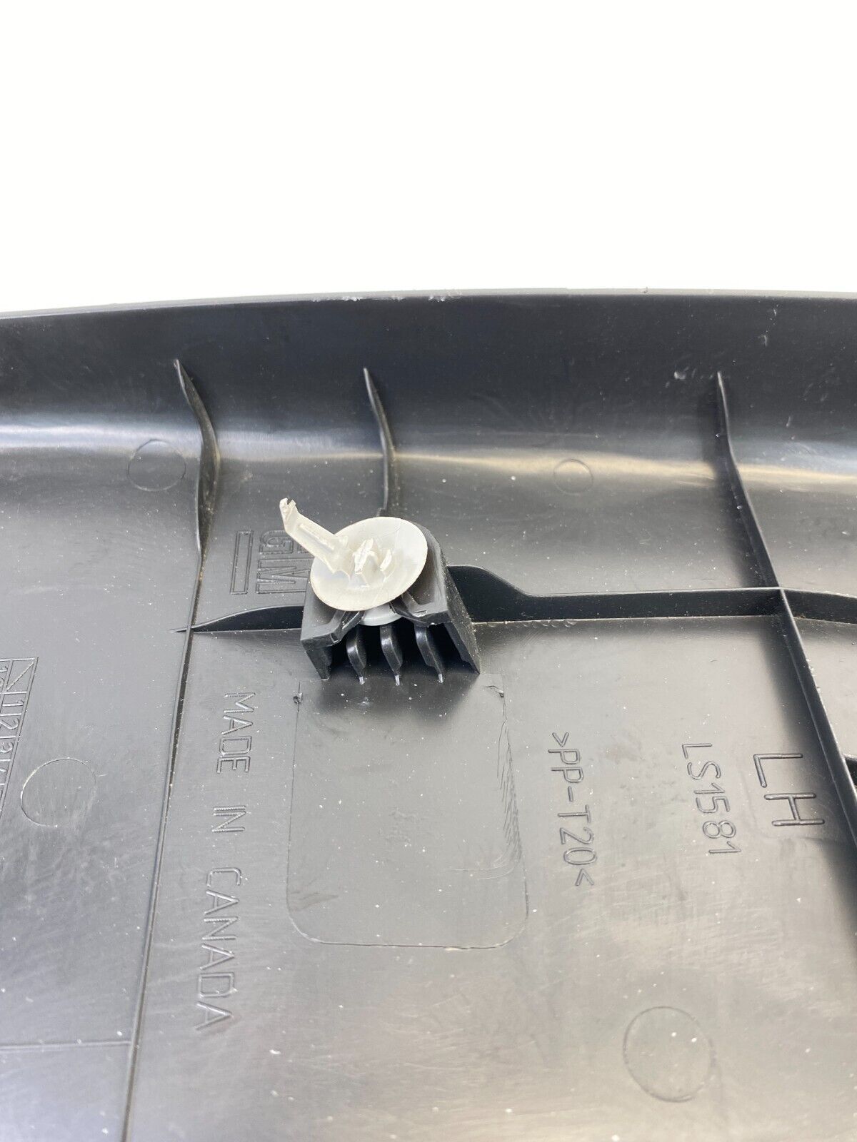 12-20 Chevrolet Sonic Rear Left Side Interior Door Handle Trim Cover 95205558