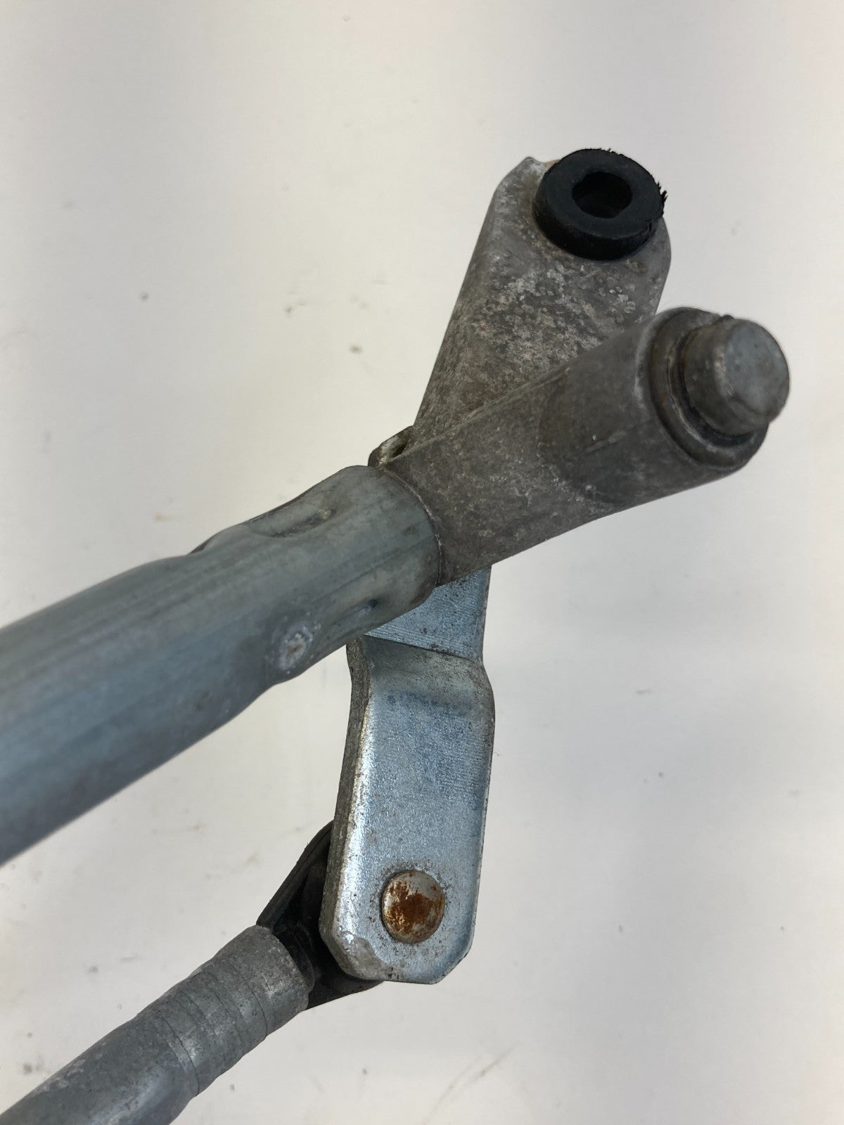 05 06 07 08 09 10 11 Saab 9-3 Front Windshield Washer Wiper Motor w/ Linkage OEM