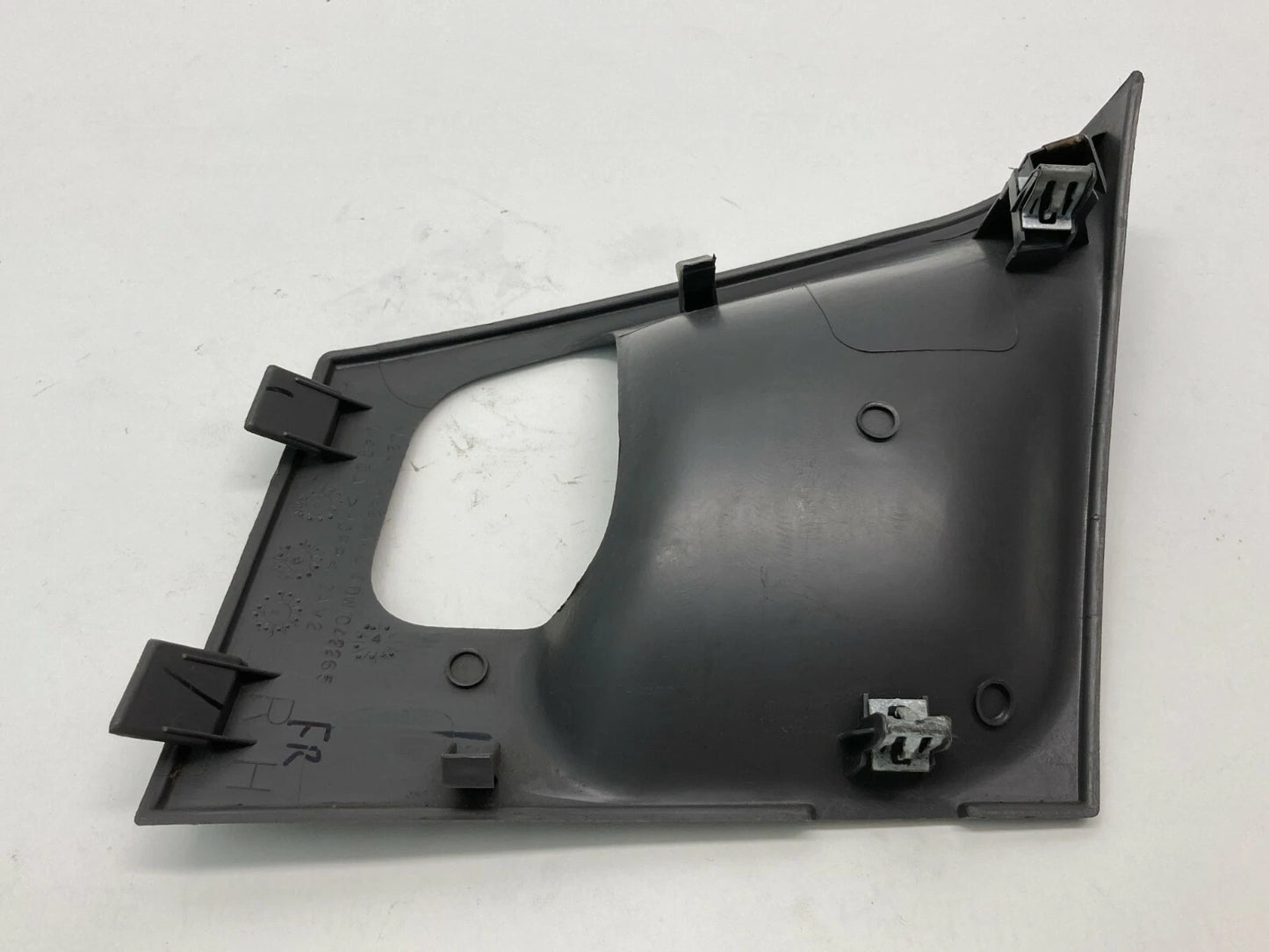 2002 2003 2004 2005 FORD EXPLORER REAR RIGHT SIDE DOOR PANEL HANDLE BEZEL COVER