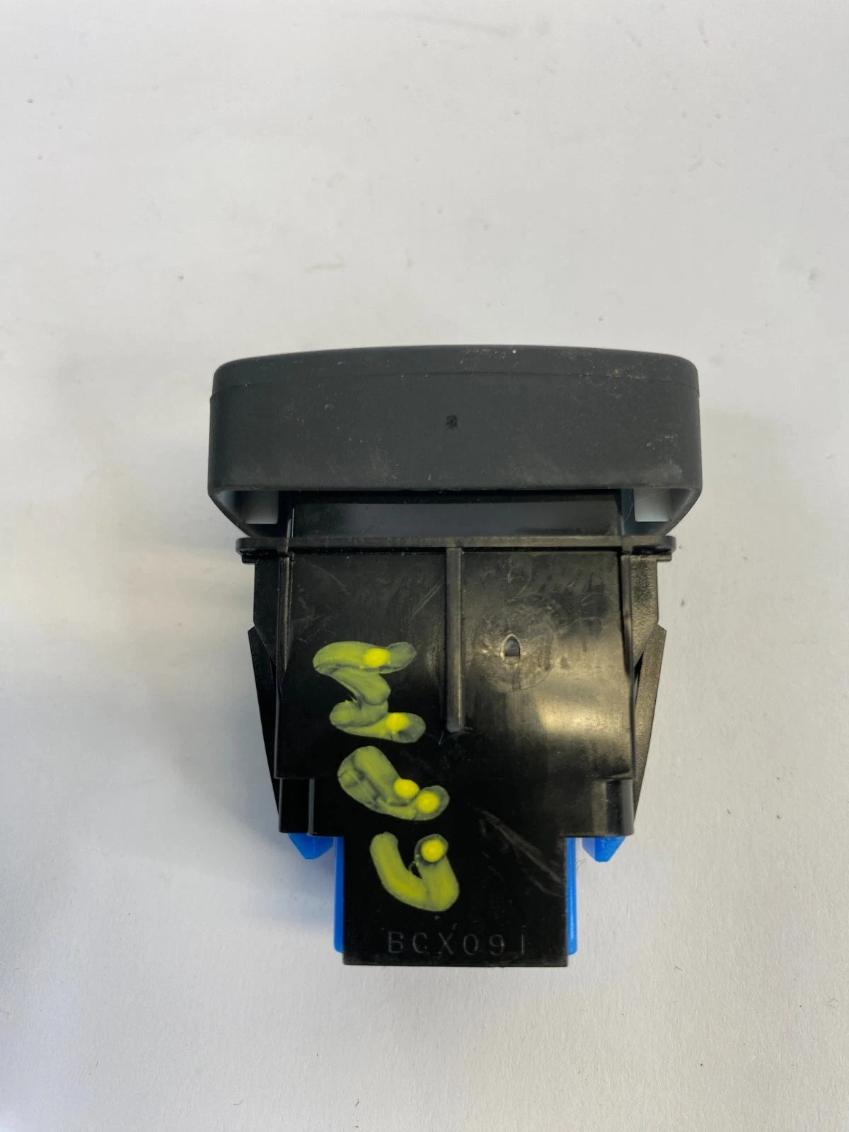 2011-2017 HONDA ODYSSEY LEFT DASH DASHBOARD TRACTION BUTTON CONTROL SWITCH OEM