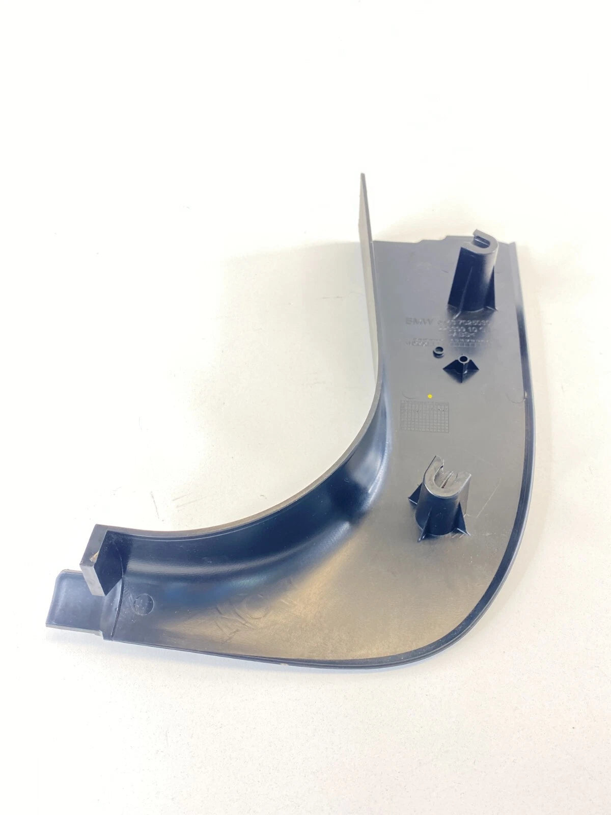 2004-2007 BMW 530I 525I 530I FRONT RIGHT KICK PANEL COVER TRIM 22339910GE OEM