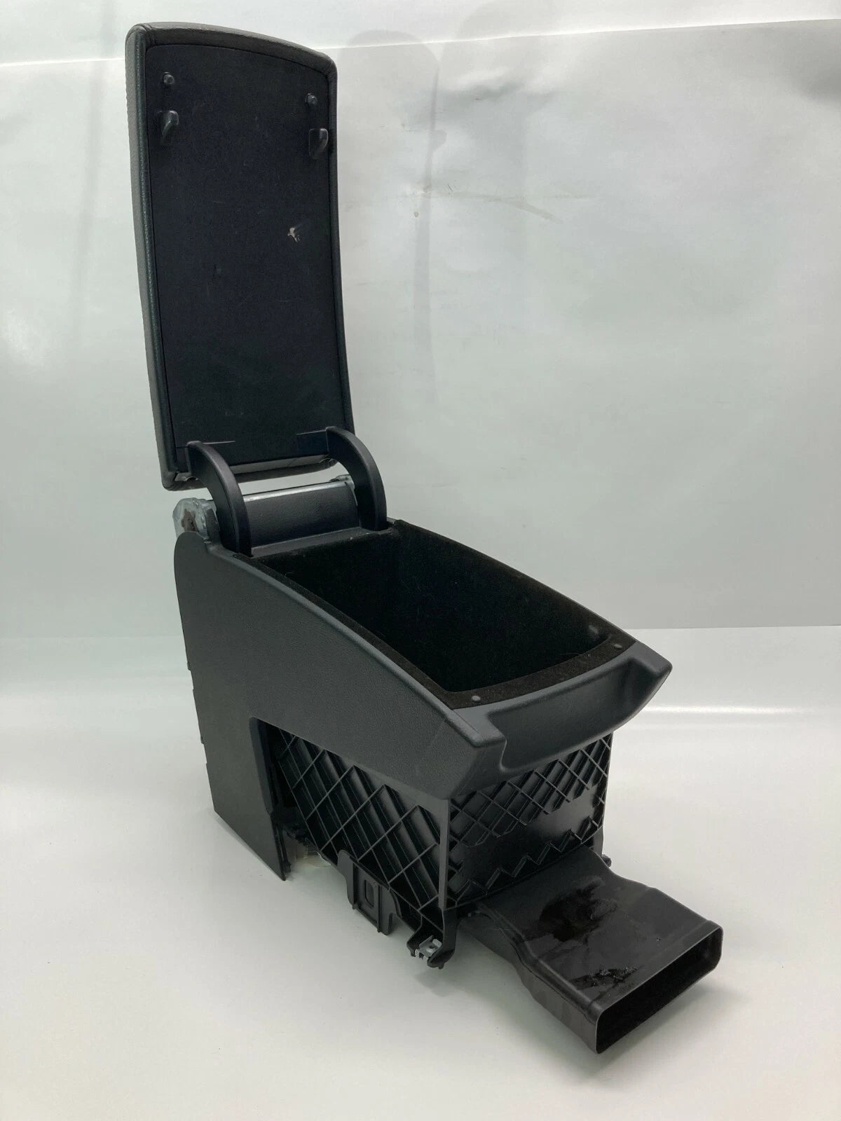 08-10 VW PASSAT CENTER CONSOLE ASSEMBLY W/ ARMREST ARM REST LID 3C0-863-319-AE