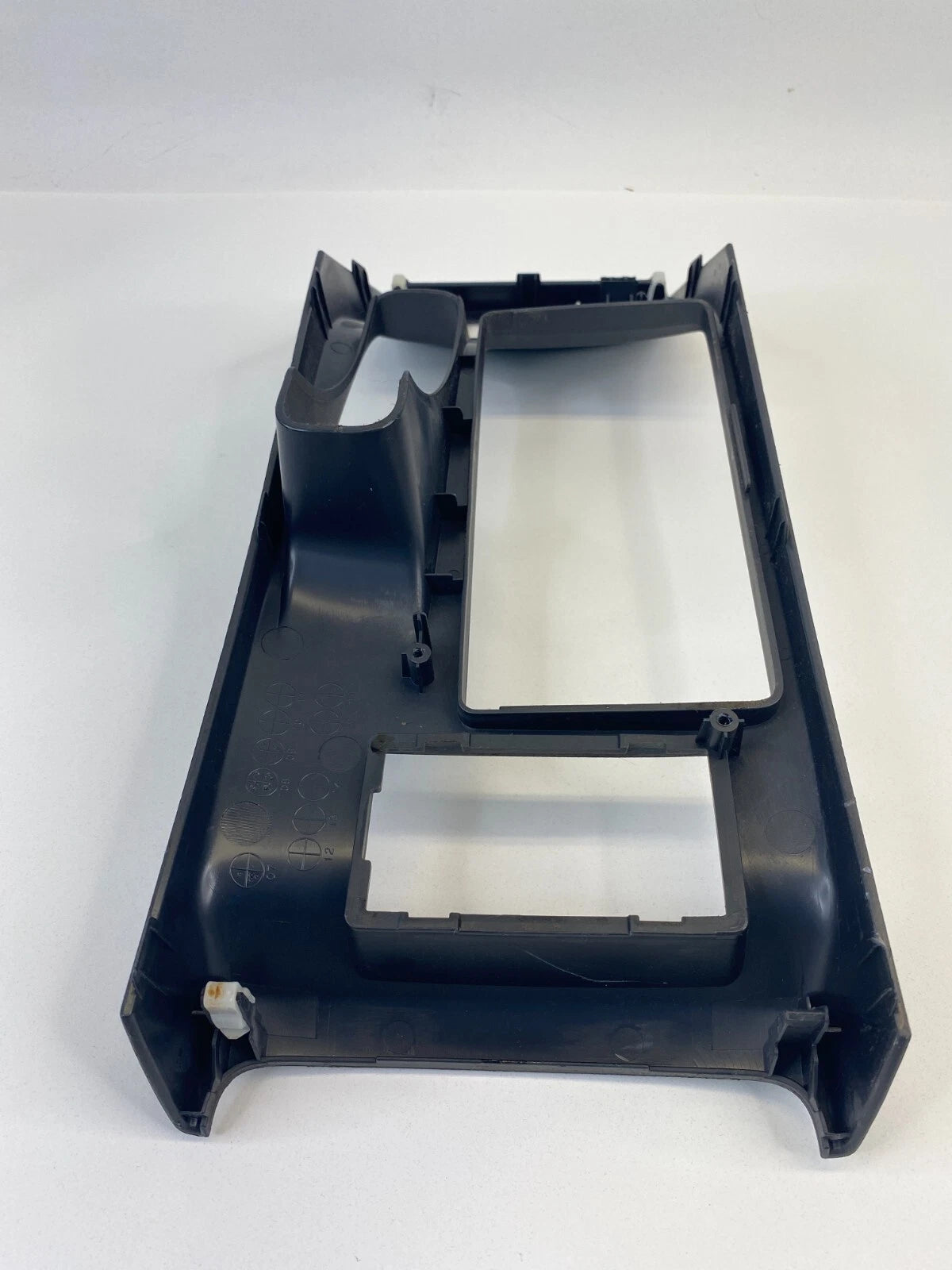 08-17 MITSUBISHI LANCER FLOOR CENTER CONSOLE PANEL CUP HOLDER BEZEL TRIM 8041A04