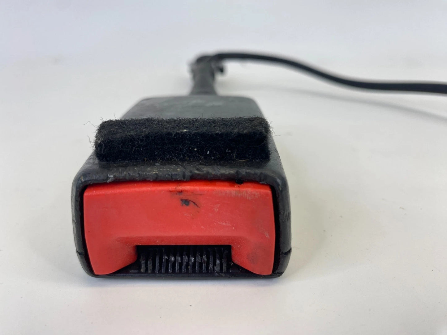 2014-2019 Ford Taurus Sedan Front Right Passenger Side Seat Belt Buckle Assy