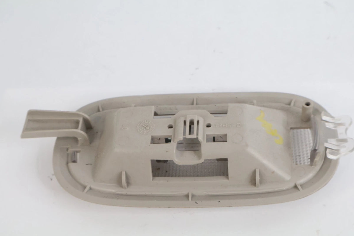 2006-2010 HUMMER H3 03-06 YUKON ROOF OVERHEARD DOME MAP LIGHT BEIGE 15166041 OEM