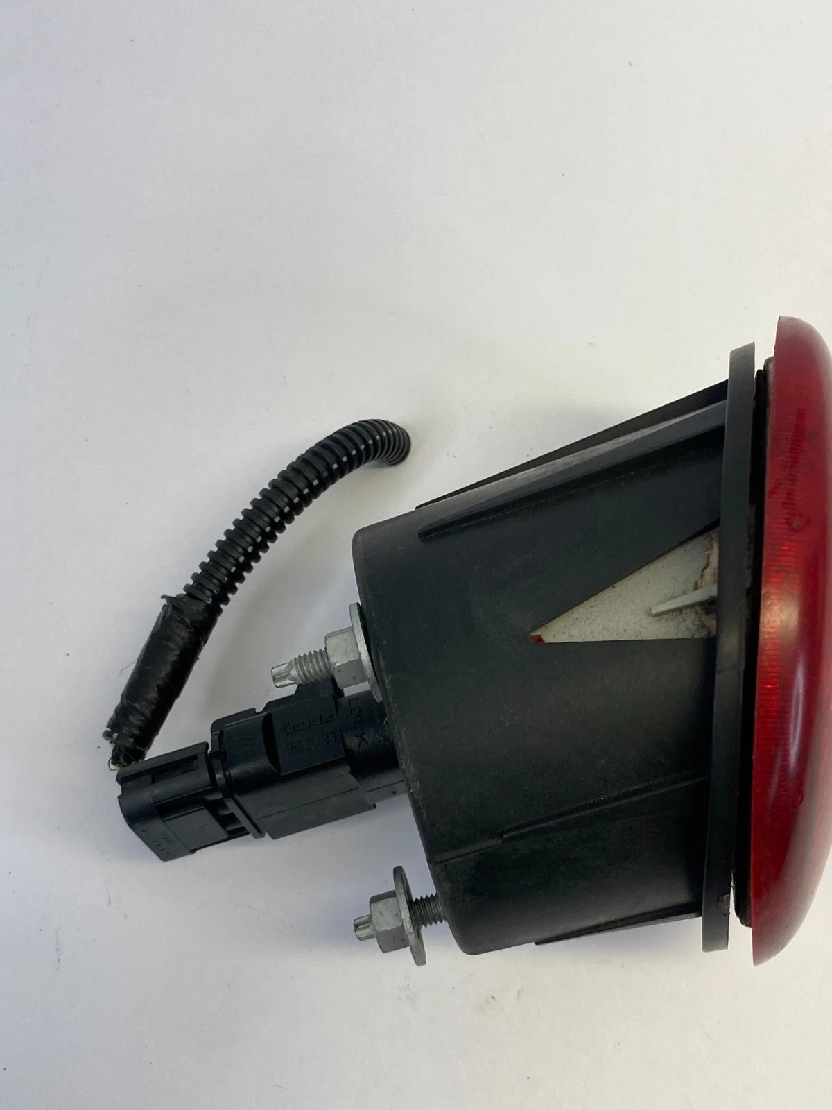 2006-2011 CHEVROLET HHR REAR UPPER LEFT DRIVER SIDE TAIL LIGHT TAILLIGHT LAMP