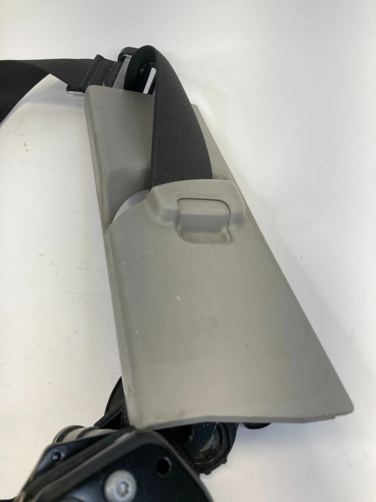 2012-2014 CHEVY SONIC FRONT LEFT DRIVER SIDE SEAT BELT RETRACTOR 95490333 OEM