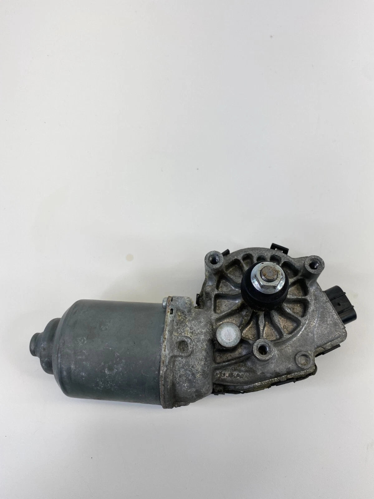 2013-2015 CHEVROLET MALIBU FRONT WINDSHIELD WIPER MOTOR ASSEMBLY OEM 13240560