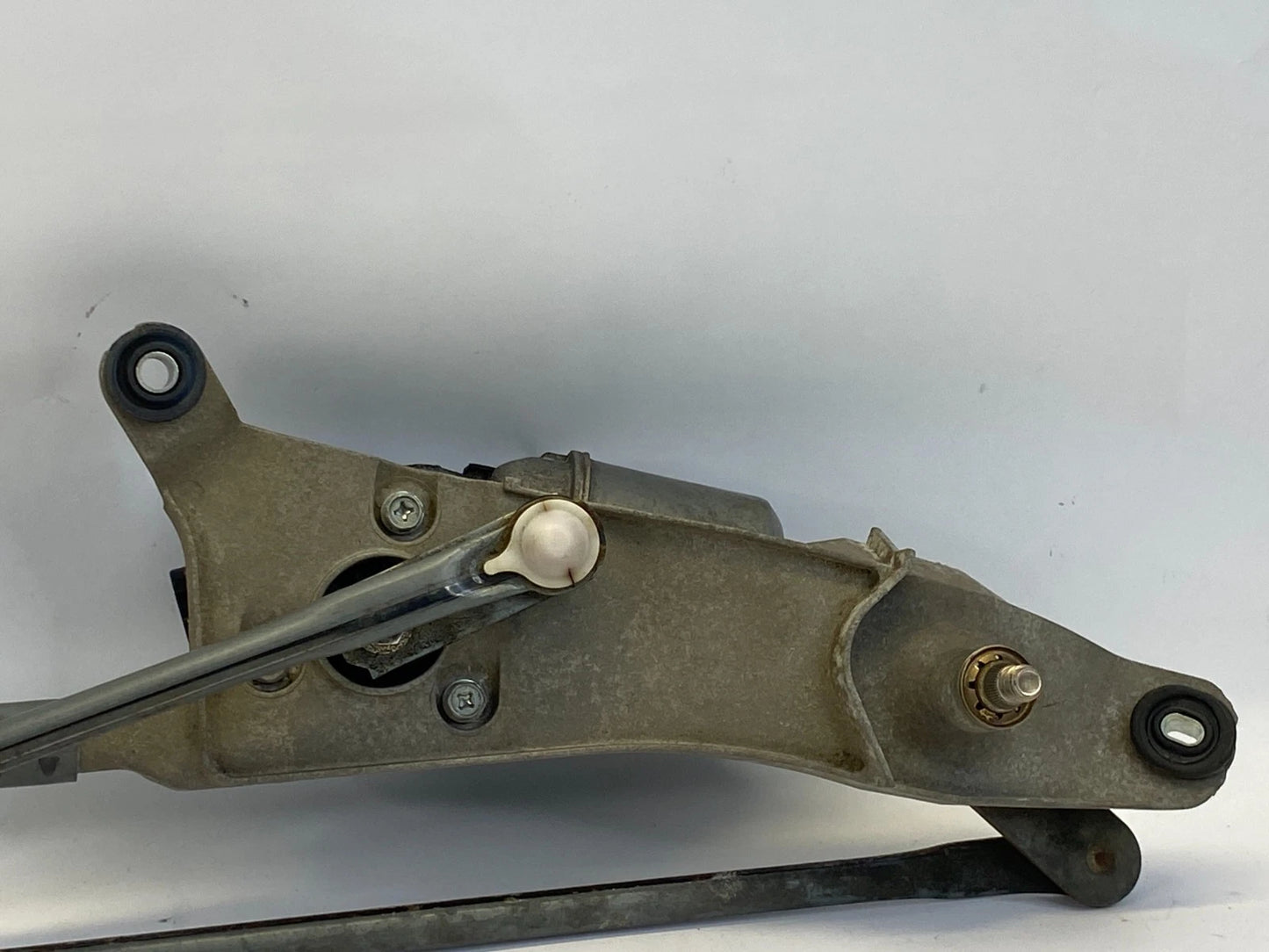 2007-2011 TOYOTA CAMRY FRONT WINDSHIELD WIPER MOTOR W/LINKAGE 85110-06060 OEM
