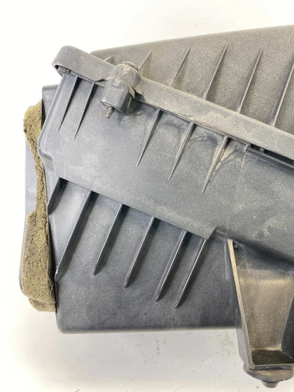 2000-2009 GMC YUKON 5.3L AIR CLEANER FILTER INTAKE BOX ASSEMBLY OEM