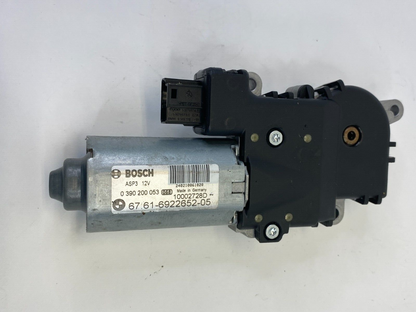 04-10 BMW X3 Sunroof Sun Roof Motor Assembly 67616922652 OEM