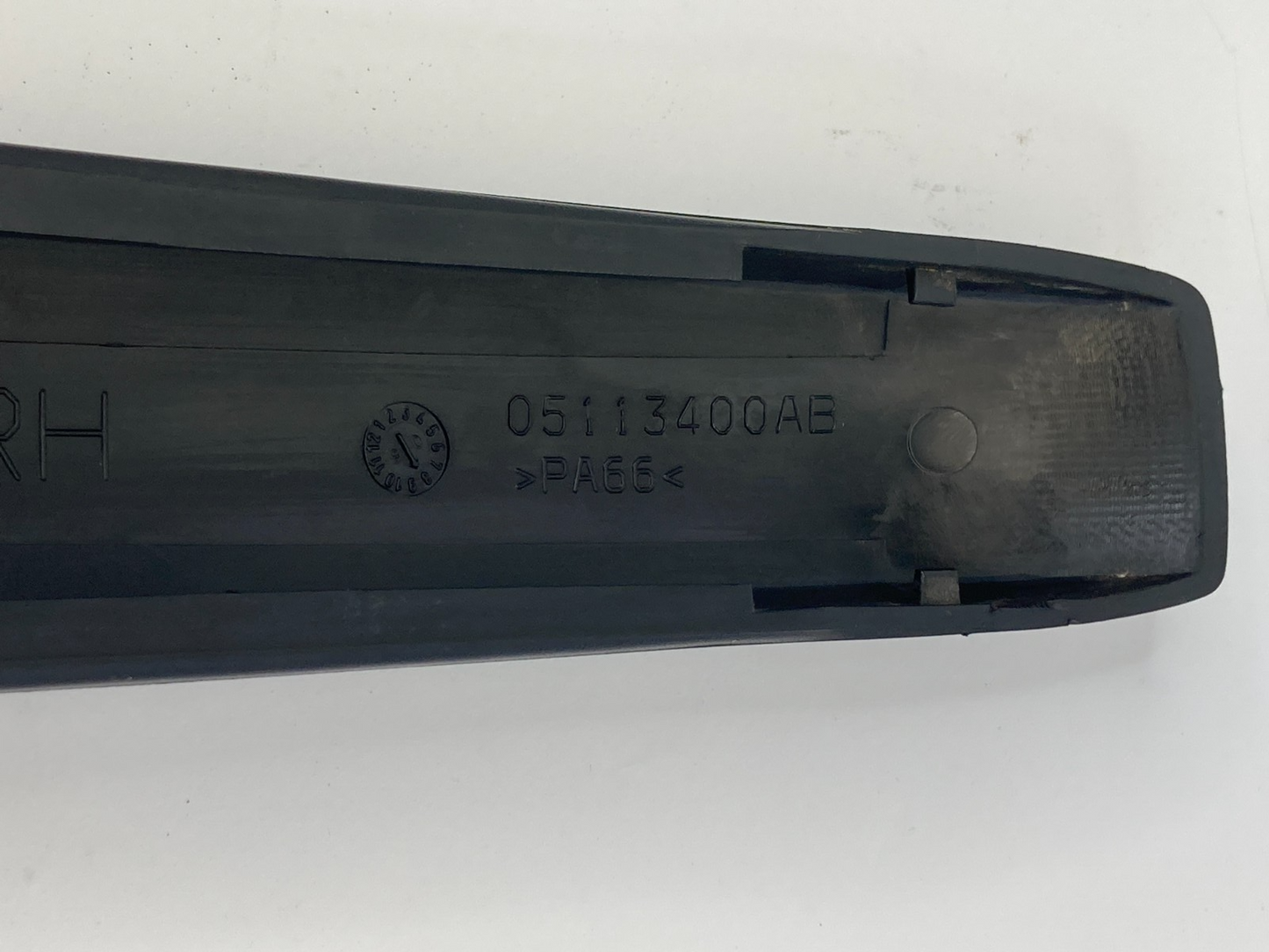 09-14 Volkswagen Routan Rear Right Roof Rack Rail End Cap Trim Cover 05113400AB