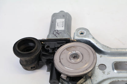 2003-2008 TOYOTA COROLLA FRONT RIGHT DOOR WINDOW MOTOR W/ REGULATOR 85710-AA050