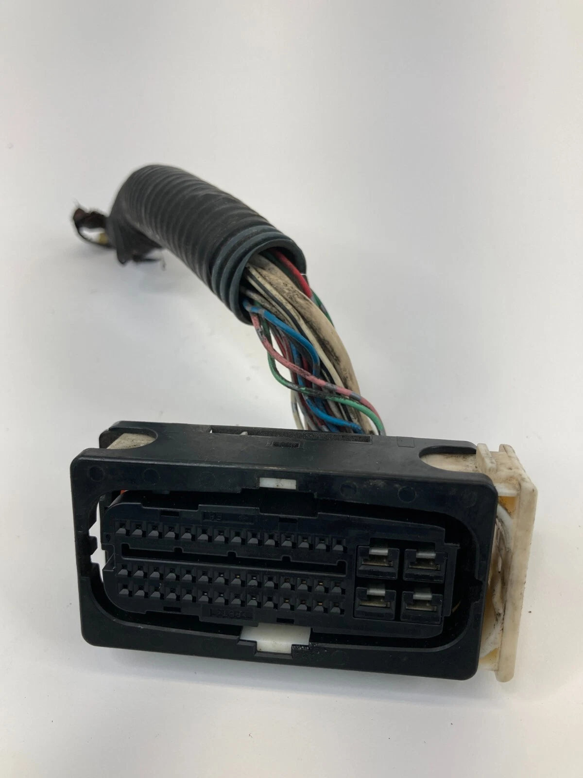 2004-2006 TOYOTA CAMRY 3.0L V6 ANTI LOCK BRAKE ABS PUMP MODULE CONNECTOR PLUG
