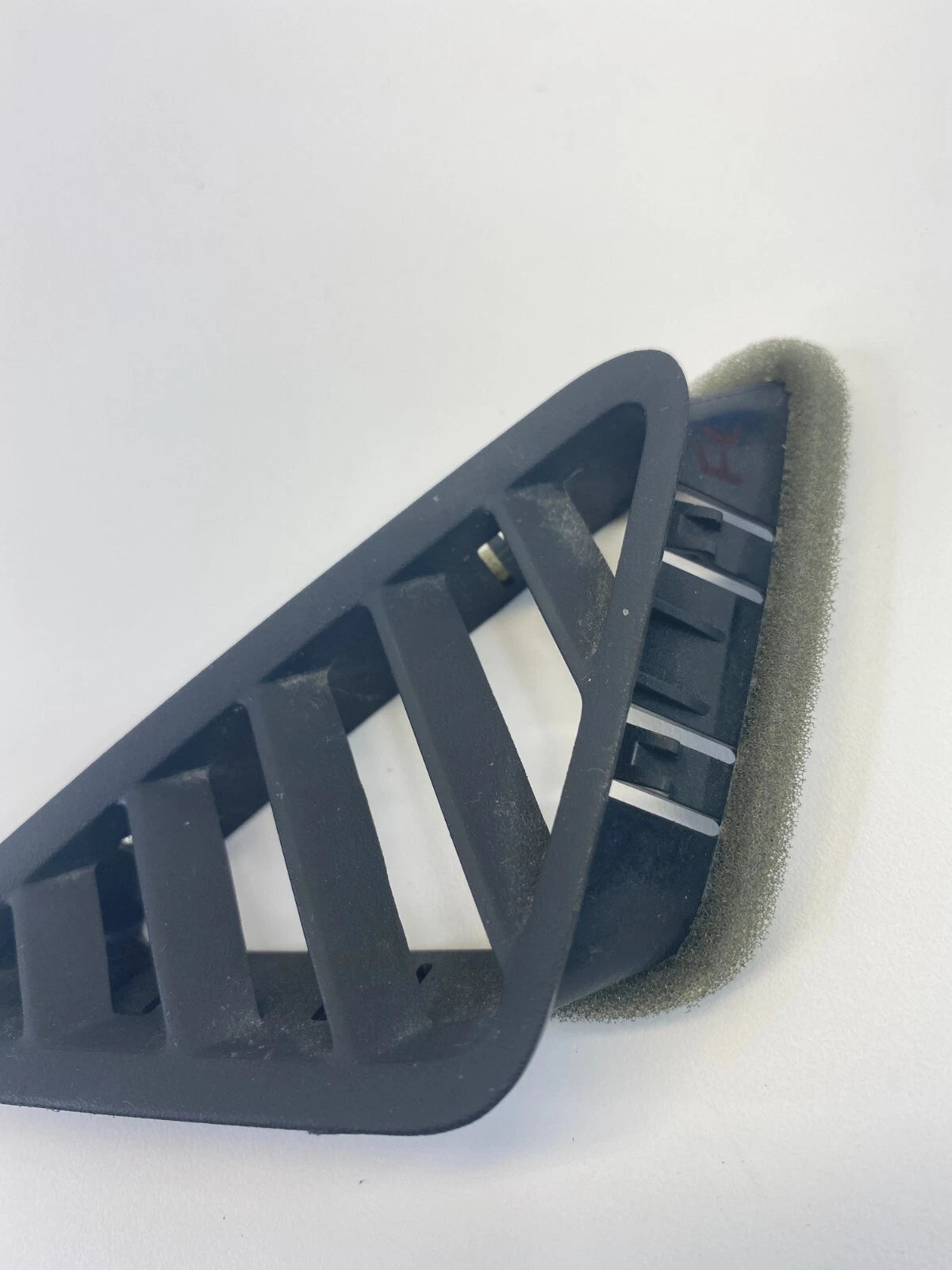 10-17 CHEVROLET EQUINOX FRONT LEFT SIDE DASH AIR VENT DEFROSTER GRILL 25779104