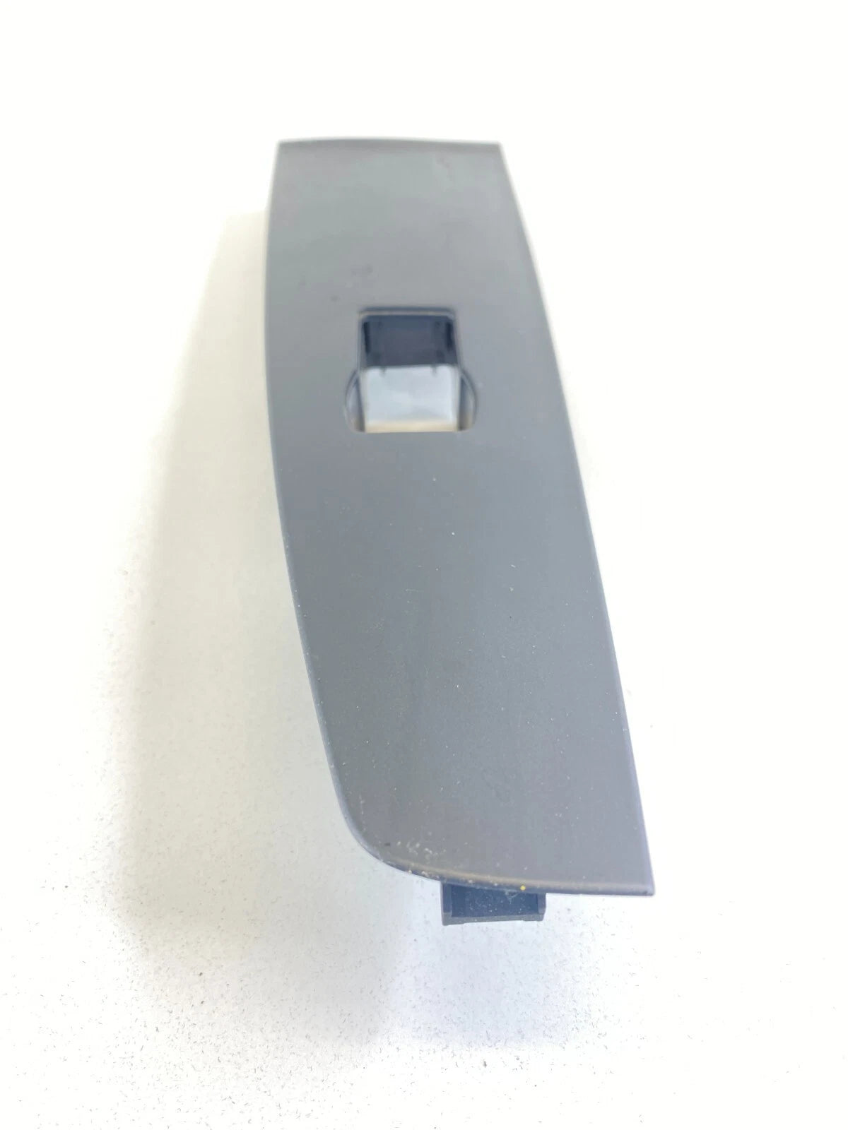 2007-2011 NISSAN ALTIMA REAR LEFT SIDE DOOR WINDOW SWITCH TRIM BEZEL IPAC82961