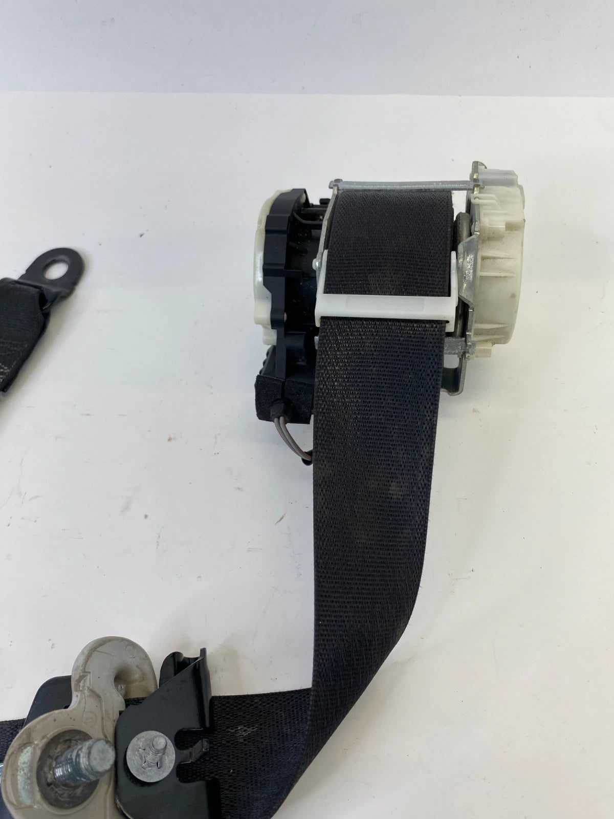 2011-2020 DODGE GRAND CARAVAN RIGHT FRONT SEAT BELT RETRACTOR P0ZV681X9AF OEM