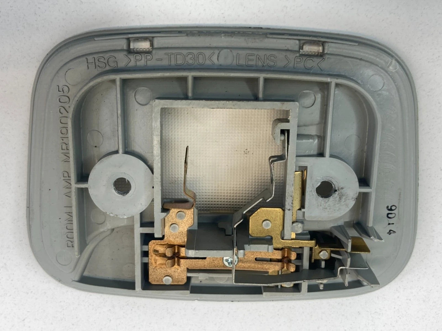 07-13 MITSUBISHI OUTLANDER INTERIOR ROOF DOME MAP LIGHT READING LAMP MR190205