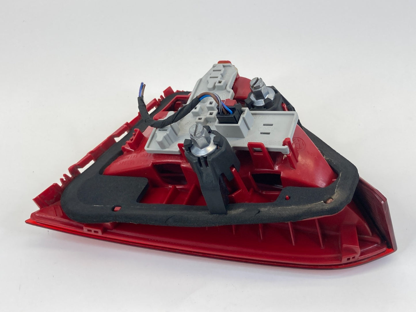 12-15 VW Passat Rear Left Driver Trunk Lid Tail Light Taillight Lamp 561-945-093