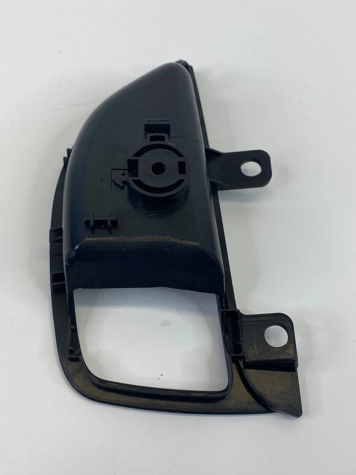2011-2016 HYUNDAI ELANTRA REAR LEFT INNER DOOR HANDLE TRIM BEZEL 83611-MD100 OEM