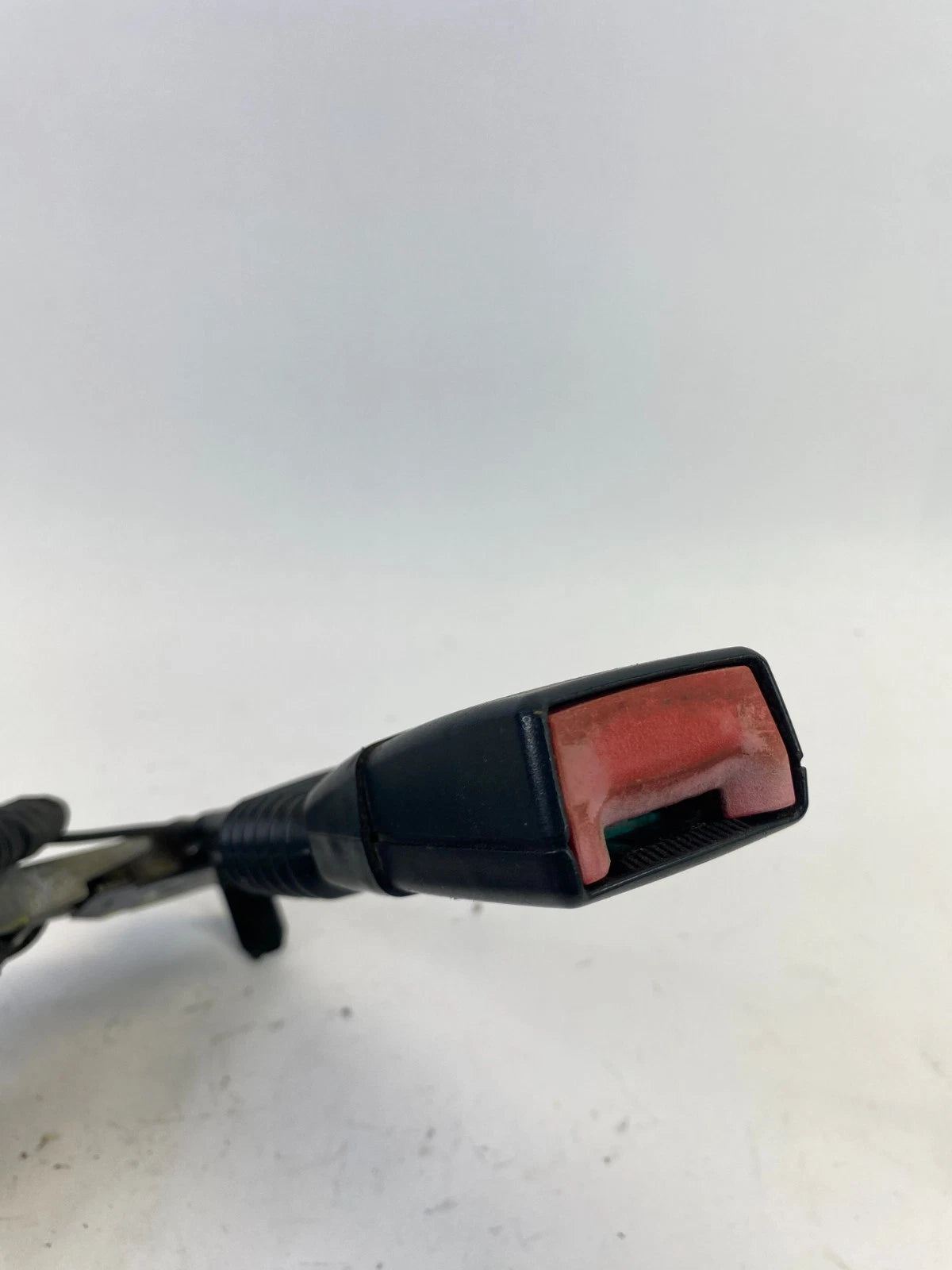 2008-2012 FORD ESCAPE FRONT LEFT DRIVER SEAT BELT BUCKLE 8L84-78610E15-A
