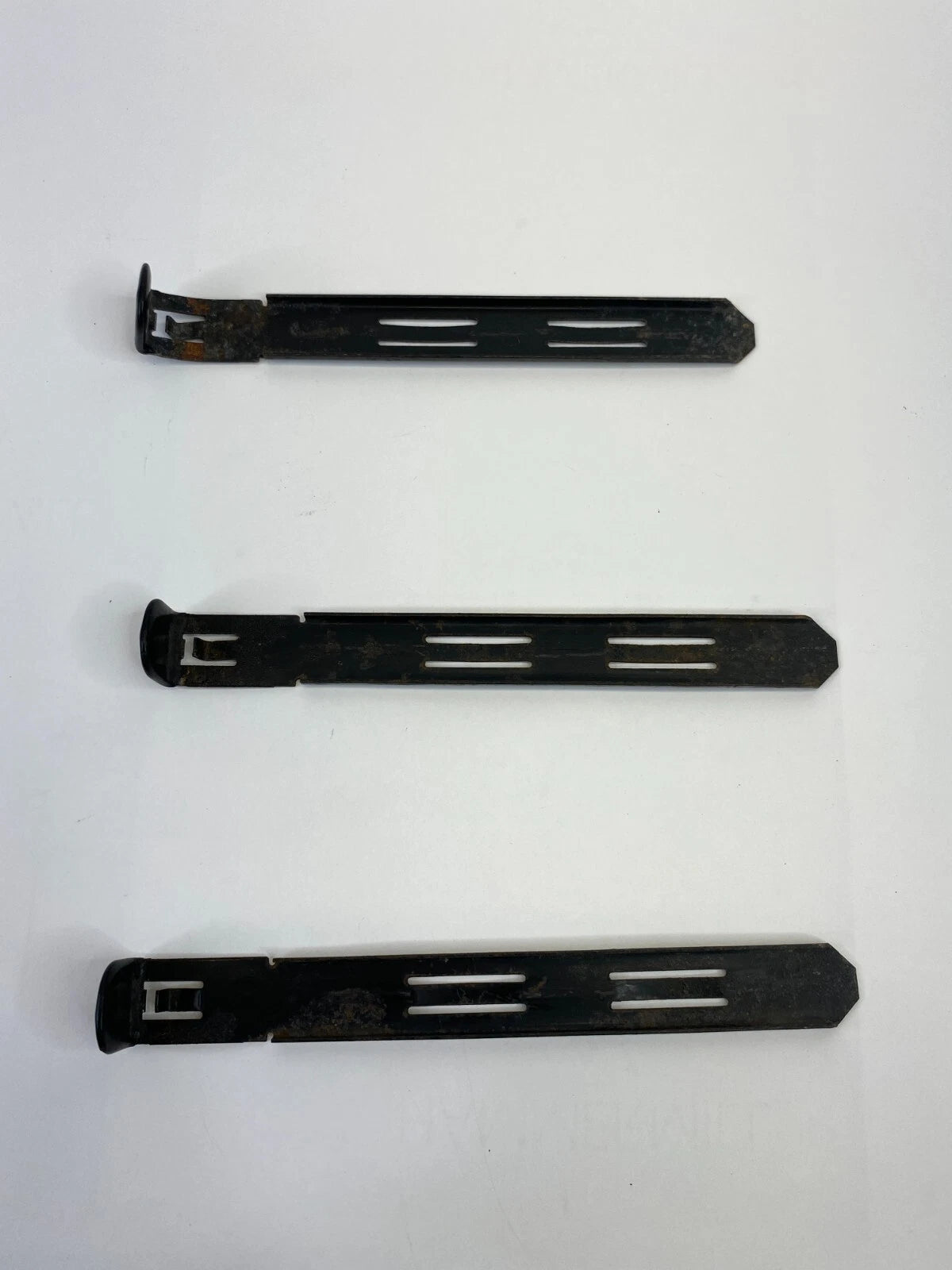 1999 LINCOLN TOWN CAR HEADLIGHT BRACKETS BRACKET SET OF 3 ASSEMBLY OEM