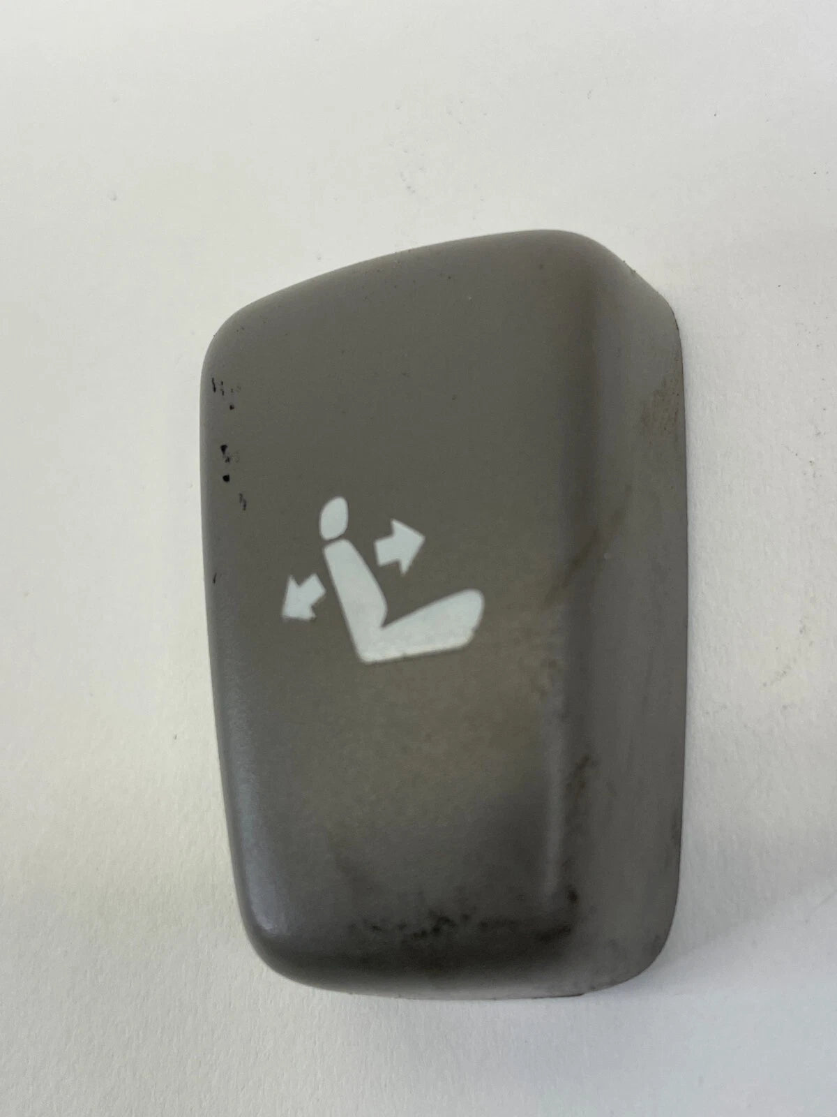 2001-2004 TOYOTA SEQUOIA FRONT RIGHT SIDE SEAT LUMBAR ADJUSTER SWITCH COVER OEM