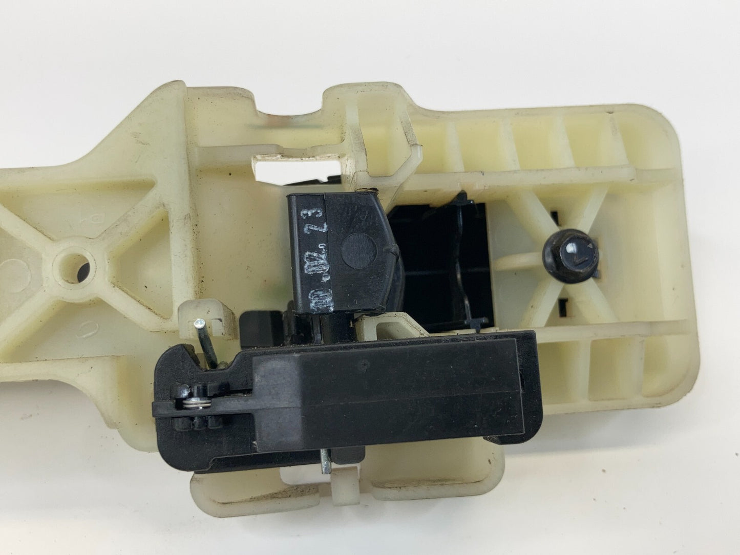 2011-2014 Hyundai Sonata Rear Right Side Exterior Door Handle RR RH OEM