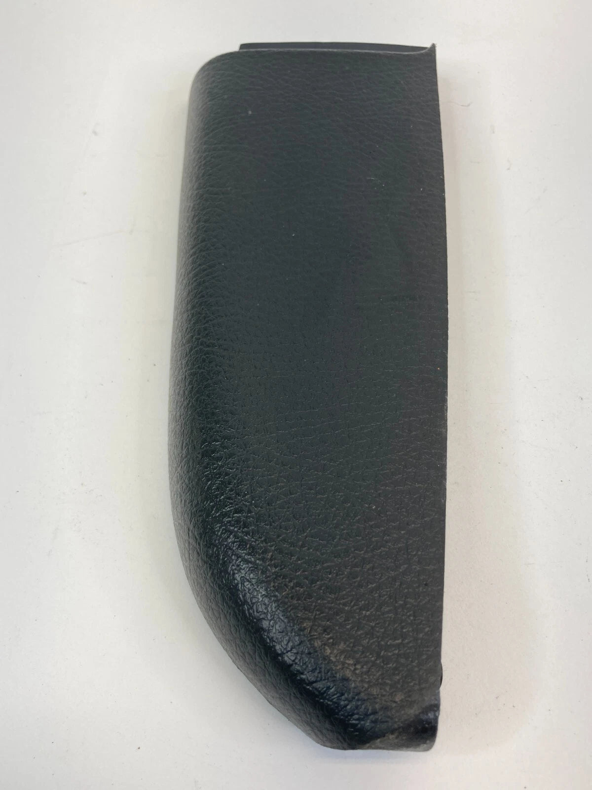 2010-2013 KIA SOUL REAR RIGHT SIDE DOOR PANEL ARMREST ARM REST 83720-2K000 OEM