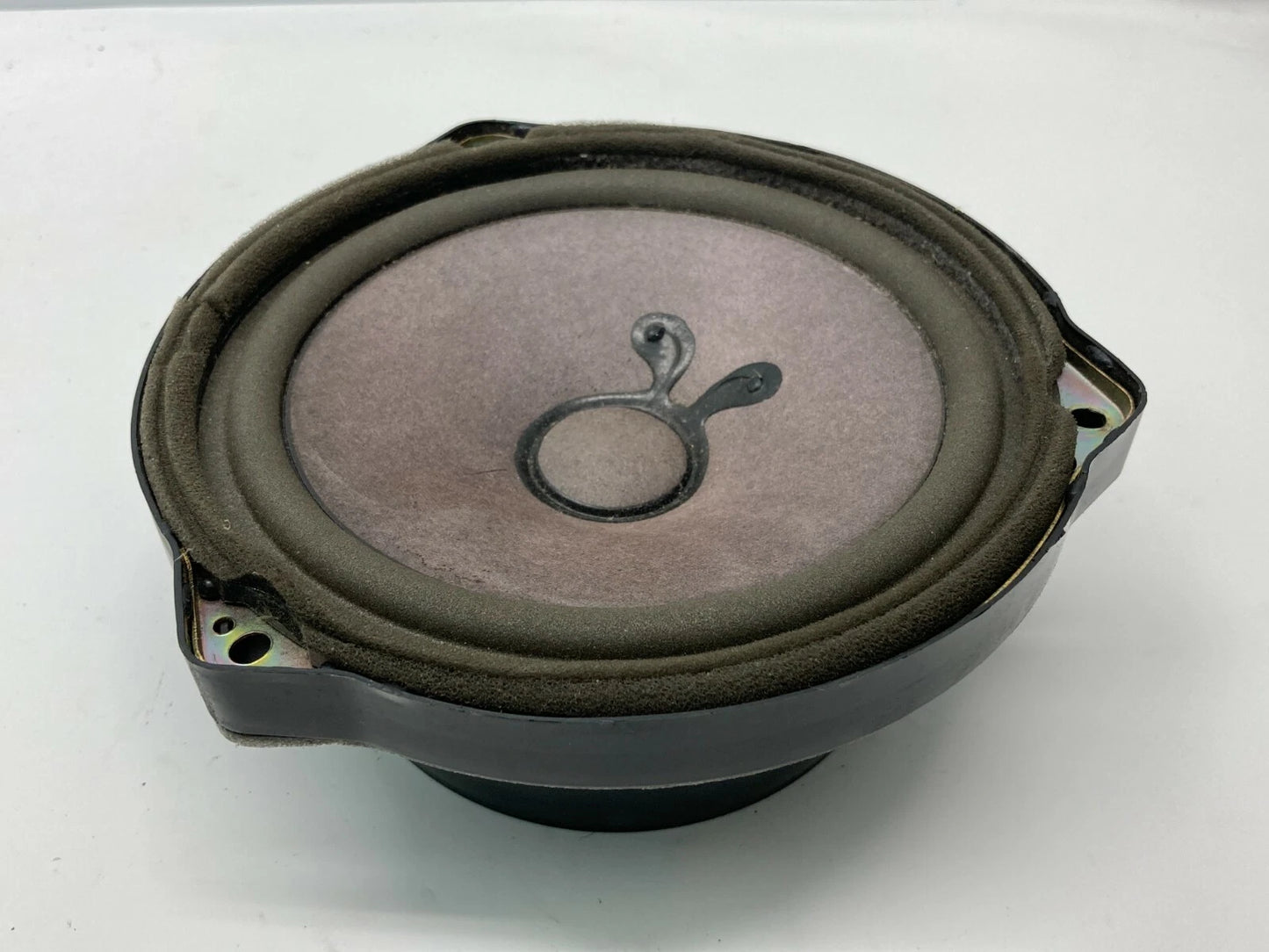2003-2005 KIA RIO FRONT RIGHT PASSENGER SIDE DOOR AUDIO SPEAKER 96330-FD000 OEM