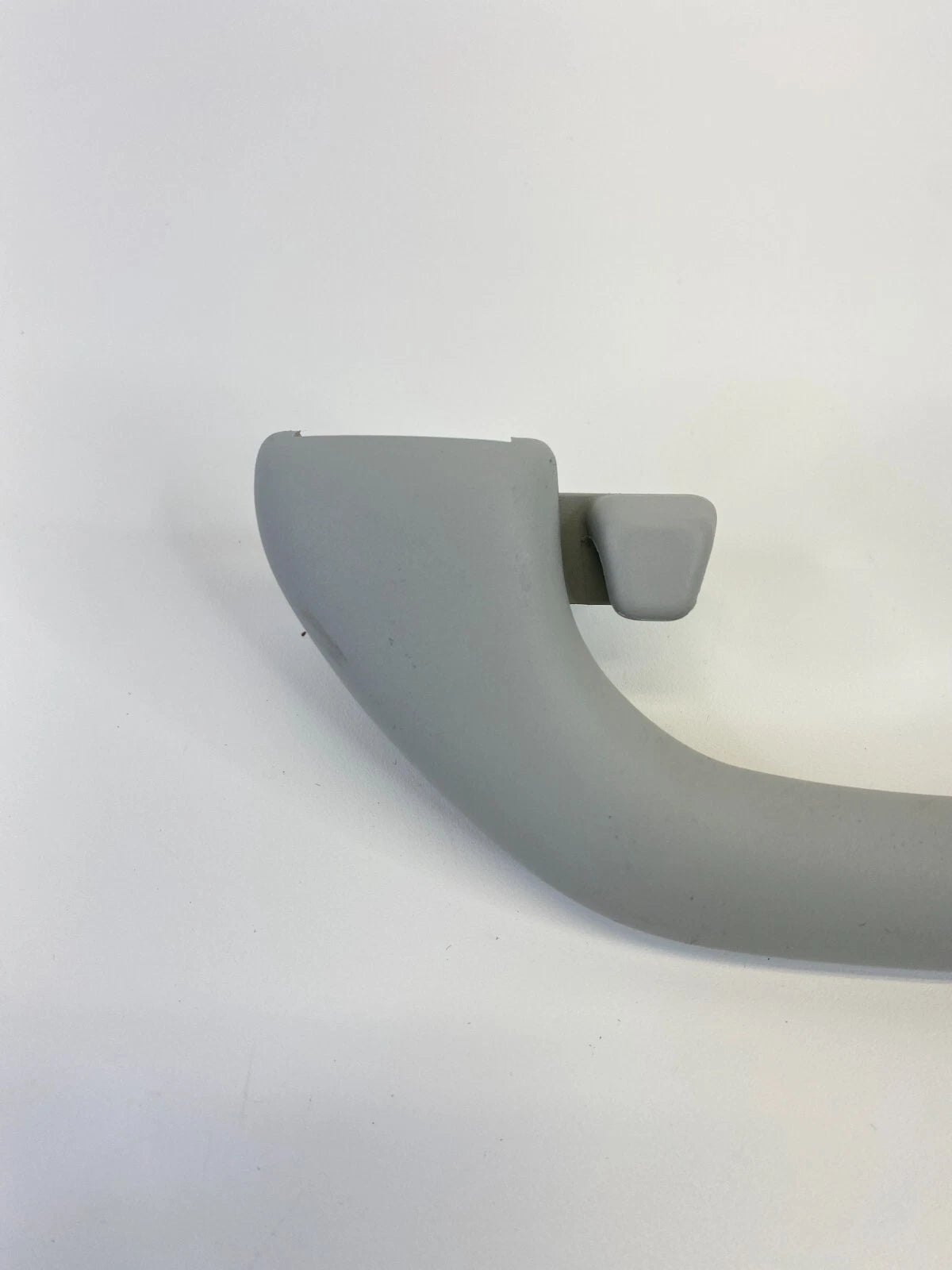 2009-2012 VOLKSWAGEN CC REAR RIGHT INTERIOR ROOF GRAB GRIP ASSIST HANDLE OEM