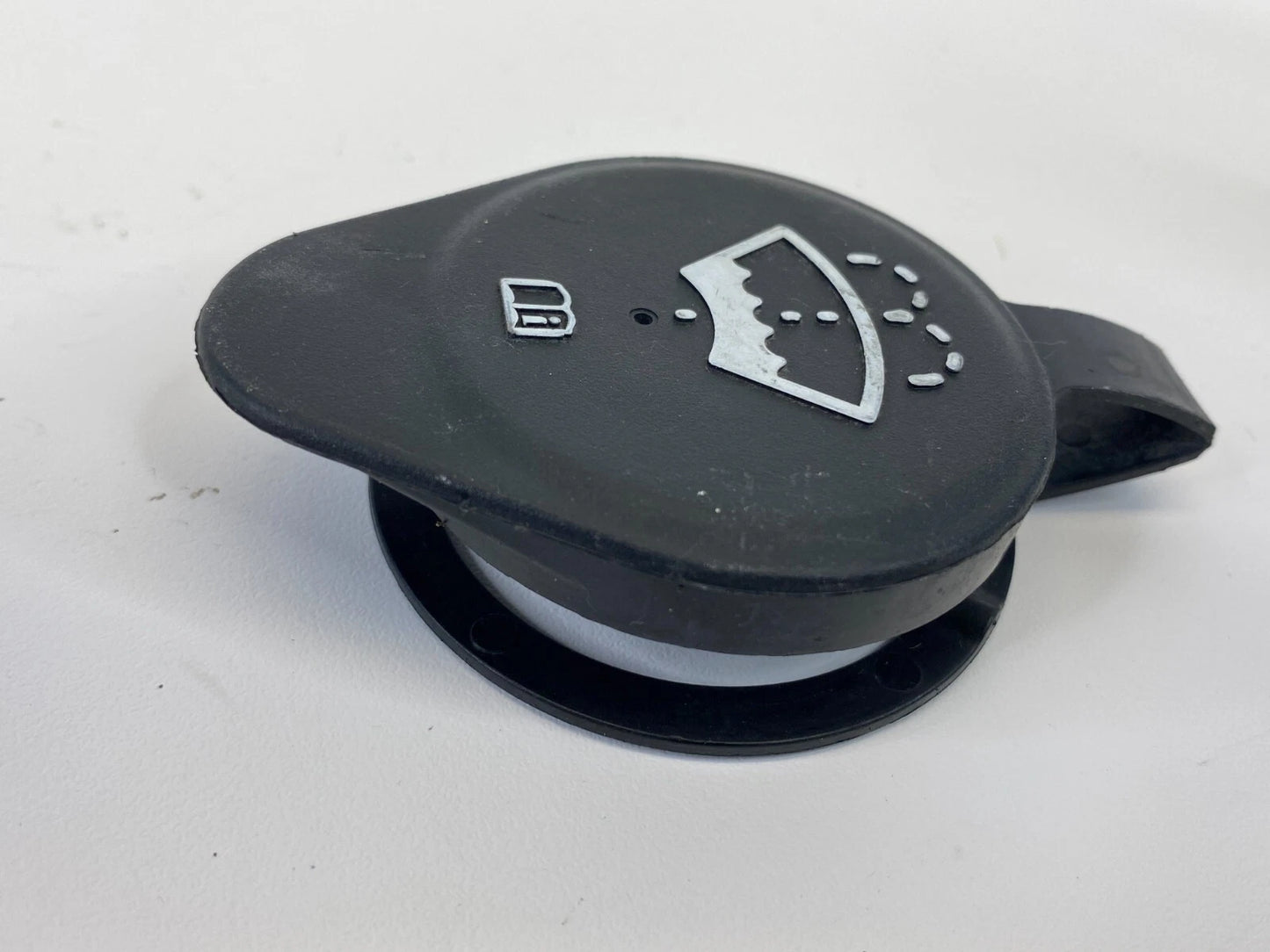 12-15 CHEVROLET CAPTIVA SPORT WINDSHIELD WIPER WASHER FLUID RESERVOIR CAP OEM