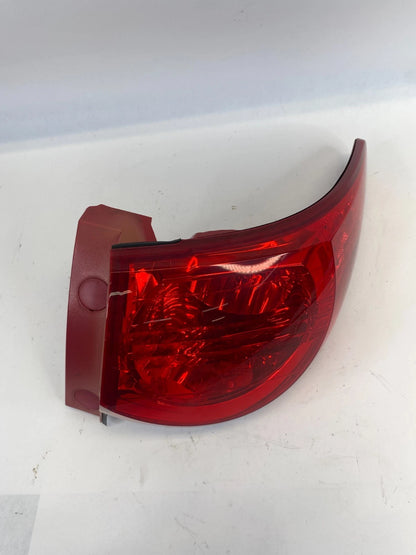2009-2012 CHEVROLET TRAVERSE REAR RIGHT SIDE OUTER TAIL LIGHT TAILLIGHT OEM