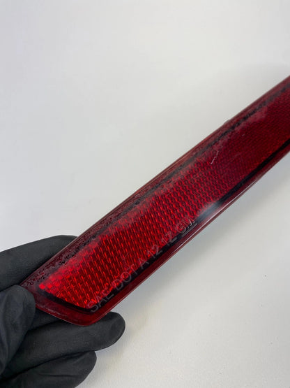13-15 CHEVROLET MALIBU REAR BUMPER RIGHT OUTER SIDE REFLECTOR LAMP GM20998413