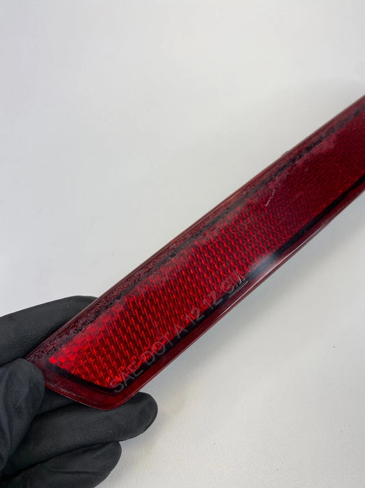 13-15 CHEVY MALIBU REAR BUMPER RIGHT OUTER SIDE REFLECTOR LAMP GM20998413 OEM