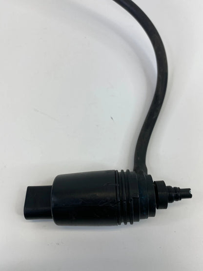 2003-2005 LAND ROVER RANGE ROVER WINDSHIELD WASHER WASH PUMP 67128377612 OEM