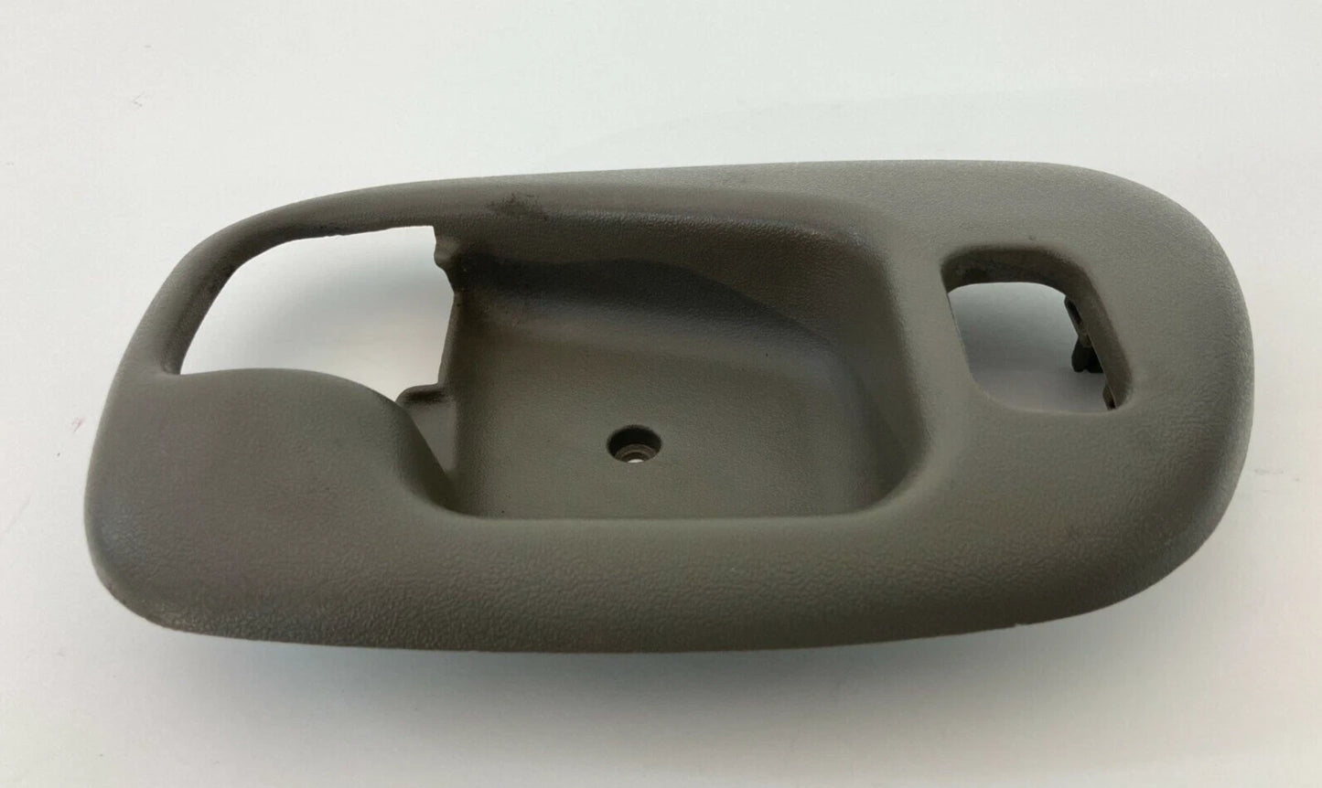 1998-2001 CHEVROLET LUMINA SEDAN REAR RIGHT INNER DOOR HANDLE COVER BEZEL RR RH