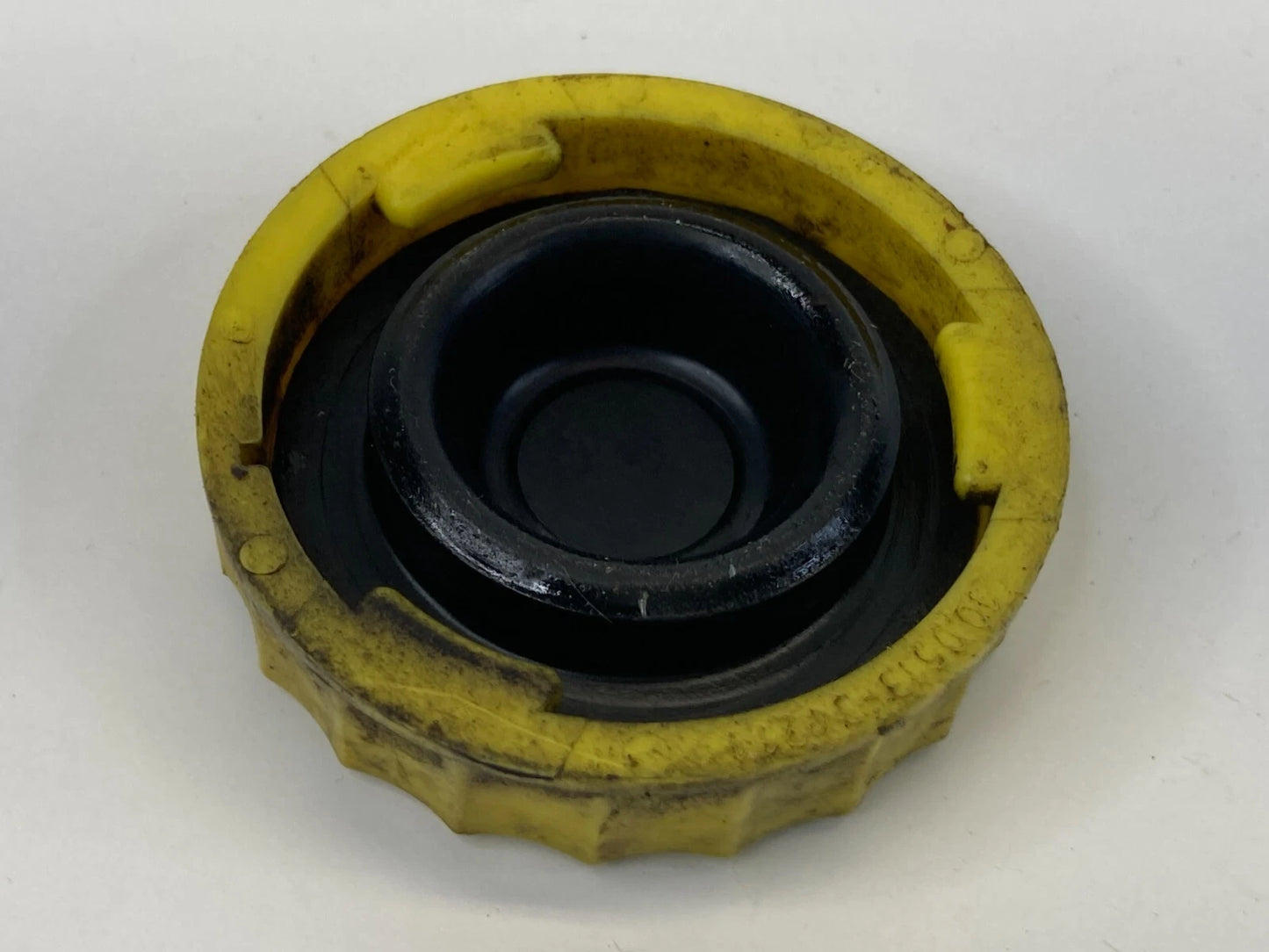 2006-2010 JEEP COMMANDER BRAKE MASTER CYLINDER RESERVOIR COVER CAP OEM