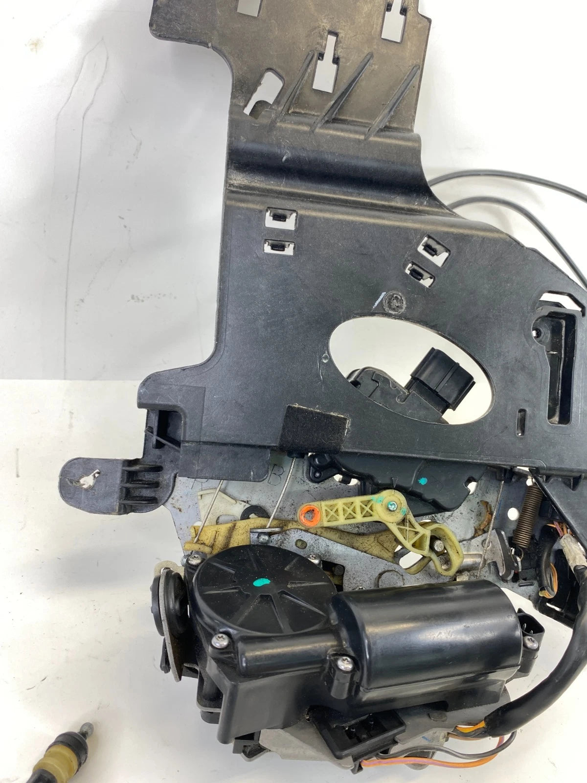 08-16 CHRYSLER TOWN & COUNTRY REAR LEFT SLIDING DOOR LATCH LOCK ACTUATOR MOTOR