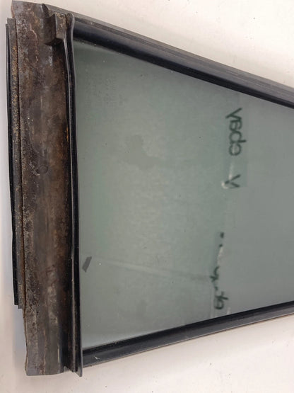 97-04 MONTERO SPORT REAR LEFT BACK SIDE DOOR FIXED GLASS WINDOW VENT E643R-00073