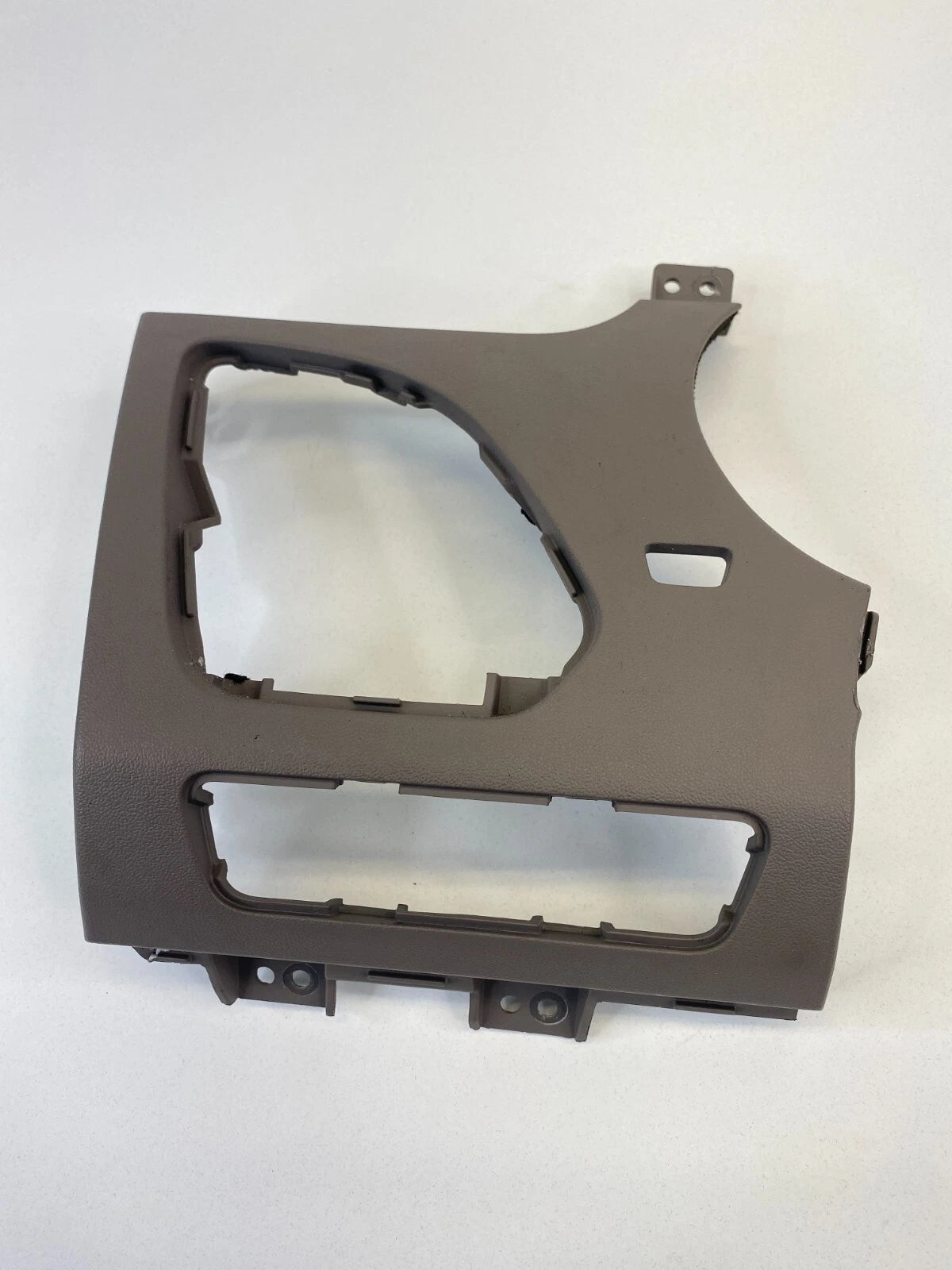 10-15 HYUNDAI TUCSON DASH LEFT DRIVER CRASH PAD TRIM COVER BEZEL 84721-2S000 OEM