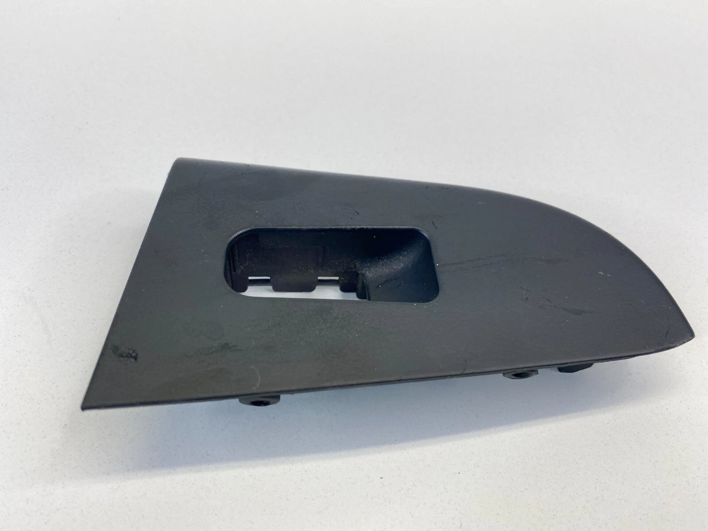2007-2010 HYUNDAI ELANTRA REAR RIGHT WINDOW SWITCH BEZEL COVER TRIM 93580-2H100