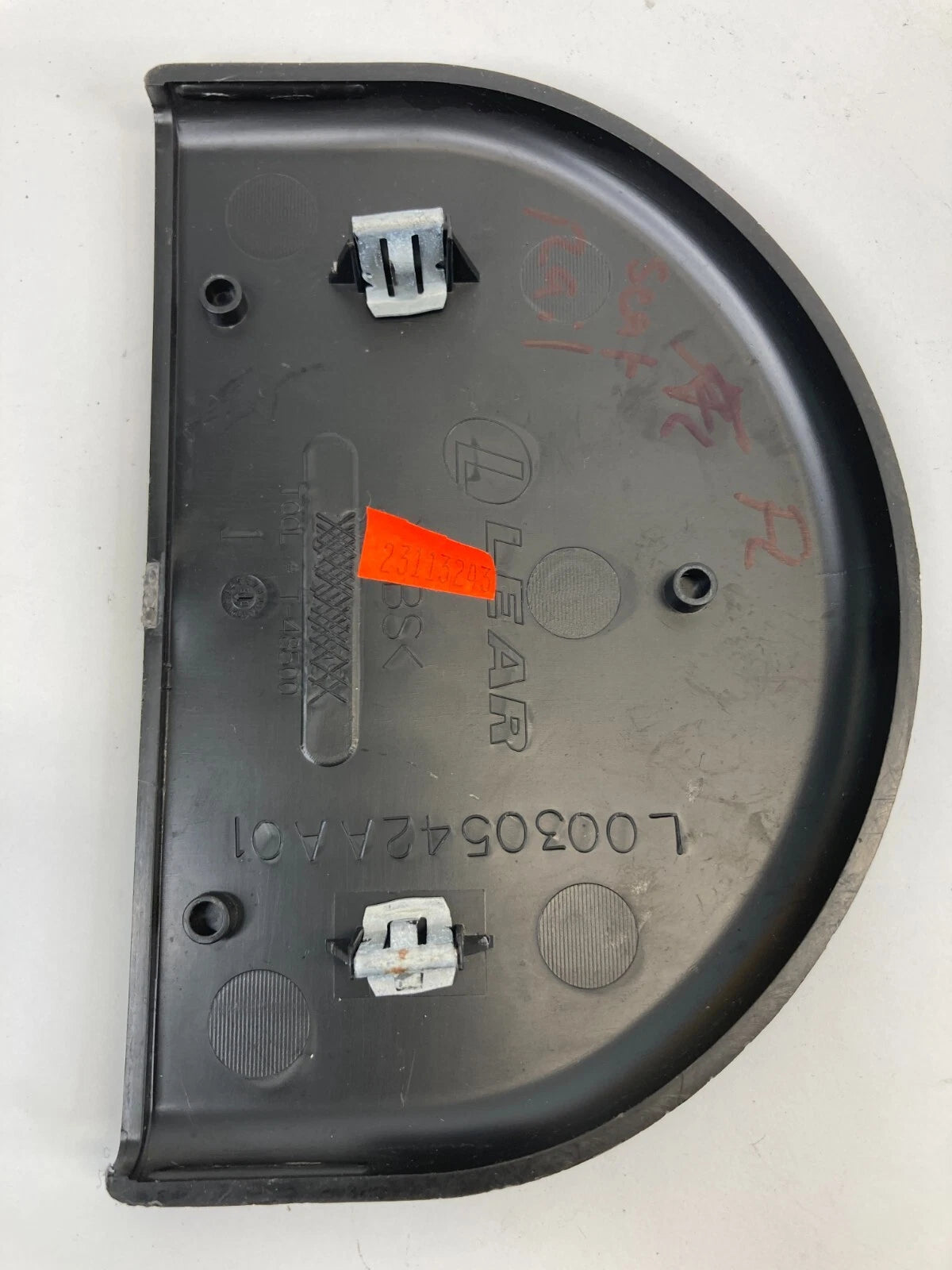 2003-2007 CADILLAC CTS FRONT LEFT SIDE SEAT RAIL COVER TRIM CAP L0030542AA01 OEM